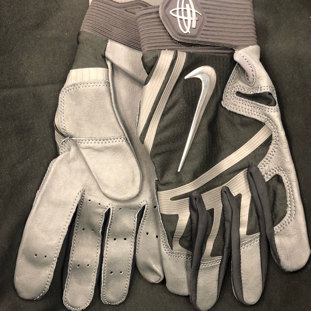 Nike baseball gloves